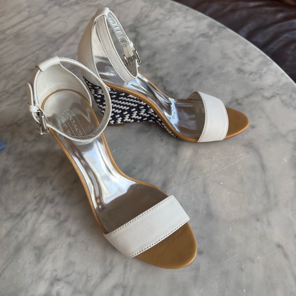 Coach wedges white and navy raffia